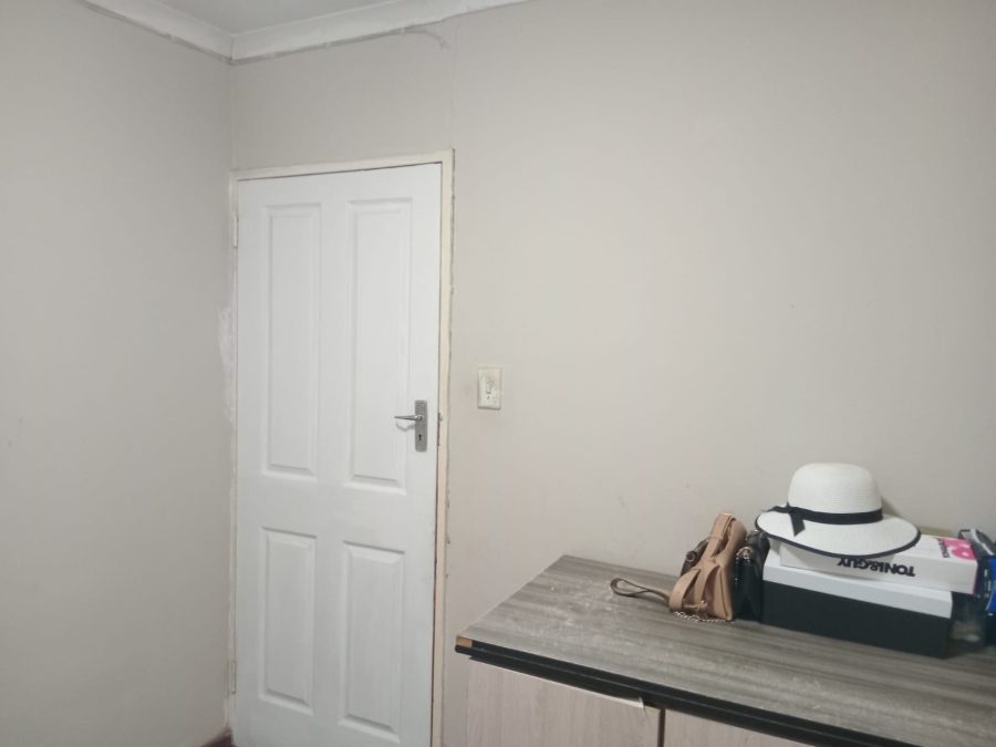 2 Bedroom Property for Sale in Kwa Nobuhle Eastern Cape